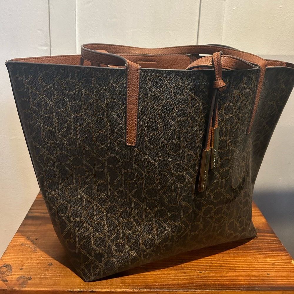 Calvin Klein Tote medium